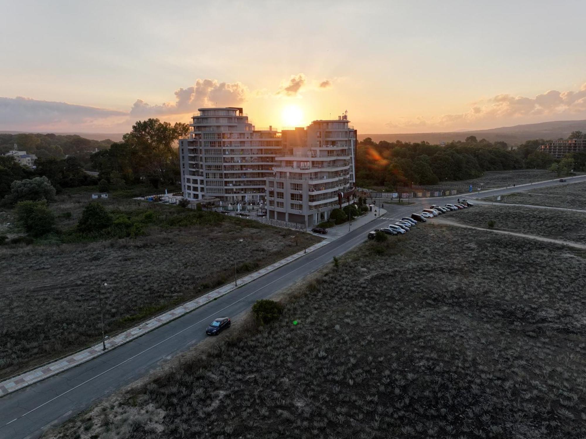 Allure Beach Resort Aparthotel 普里莫尔斯科 外观 照片