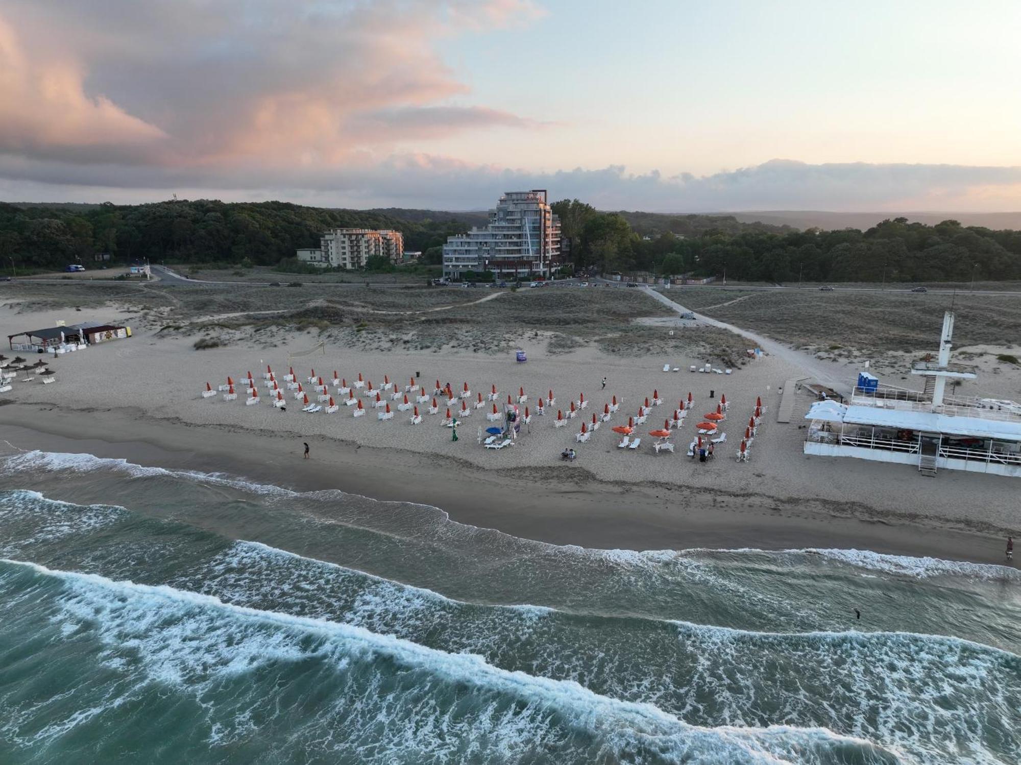 Allure Beach Resort Aparthotel 普里莫尔斯科 外观 照片