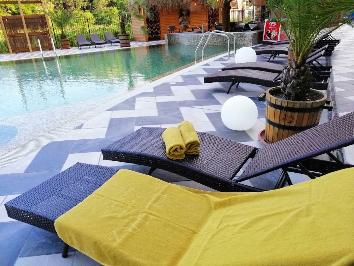 Allure Beach Resort Aparthotel 普里莫尔斯科 外观 照片