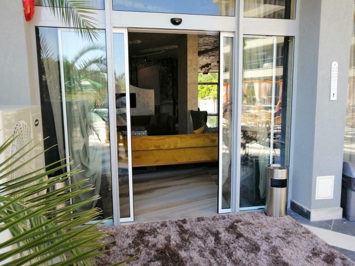 Allure Beach Resort Aparthotel 普里莫尔斯科 外观 照片