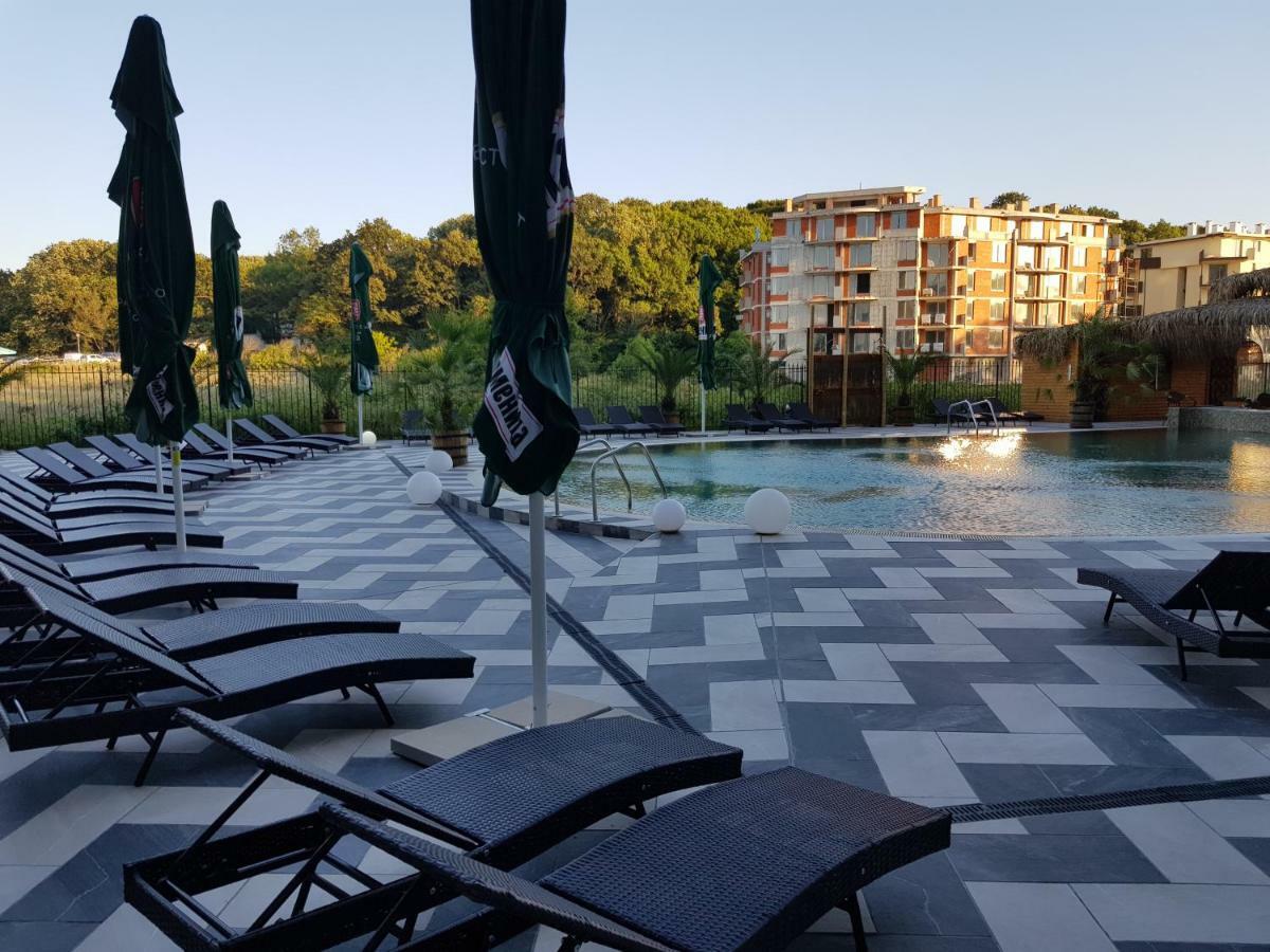 Allure Beach Resort Aparthotel 普里莫尔斯科 外观 照片