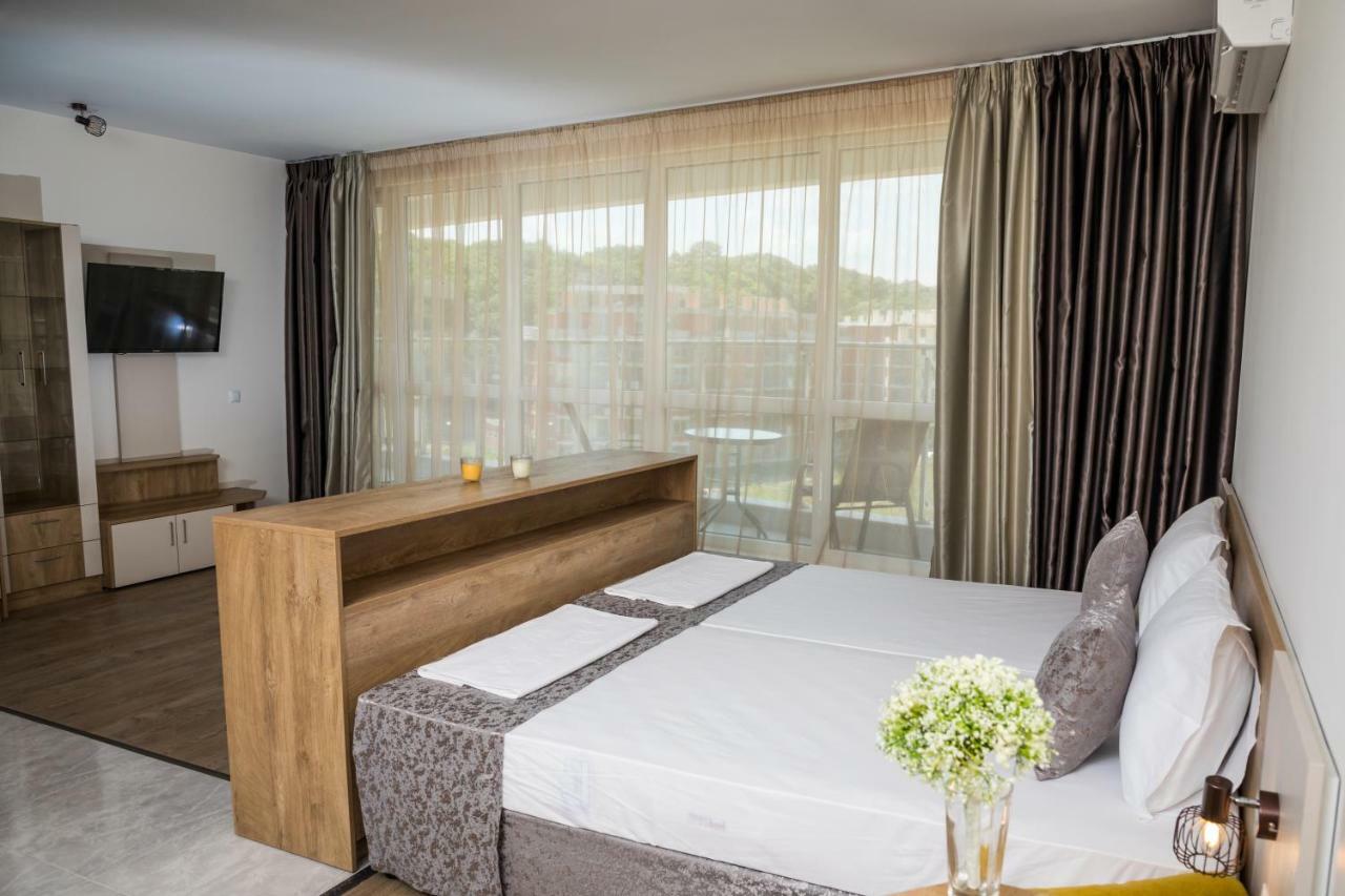 Allure Beach Resort Aparthotel 普里莫尔斯科 客房 照片